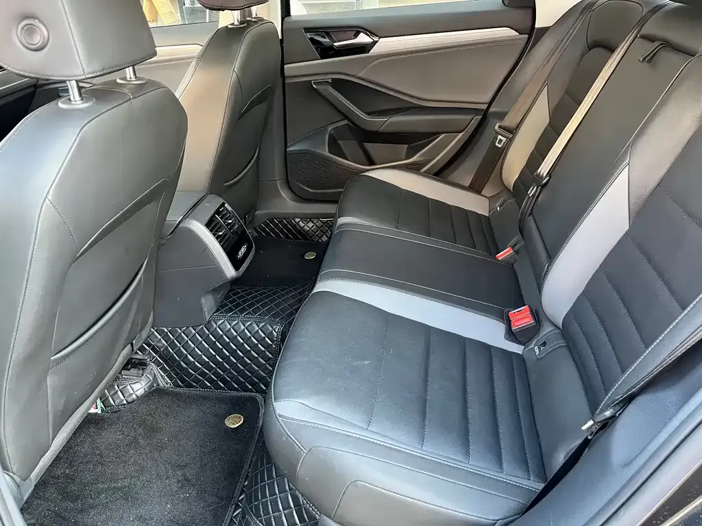 Volkswagen Sagitar 2021 из CN, фото 10