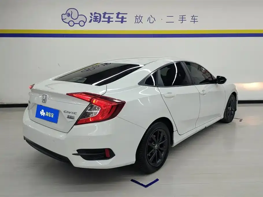 Honda Civic — фото 8