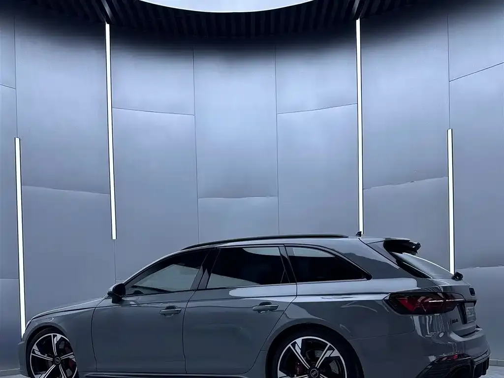 Audi RS 4 — фото 2