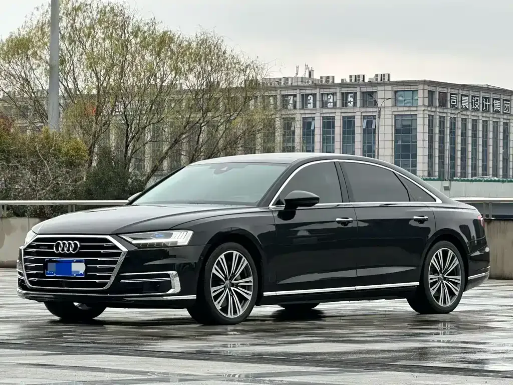 Audi A8 2022 из CN, фото 1
