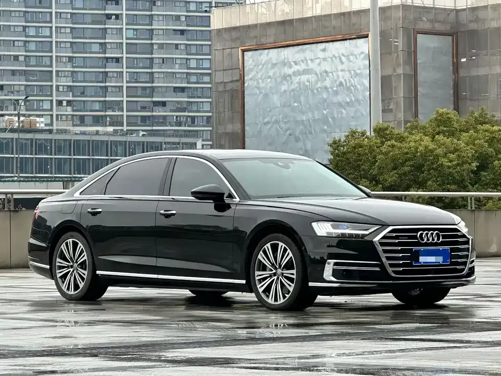 Audi A8 2022 из CN, фото 7