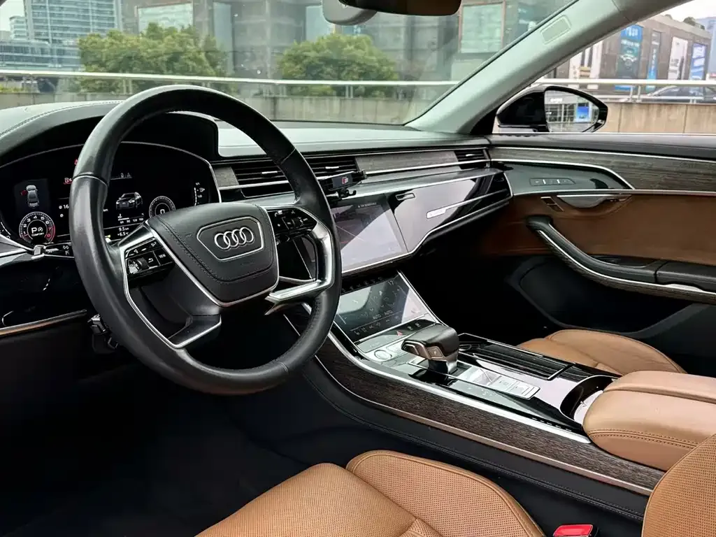 Audi A8 2022 из CN, фото 3