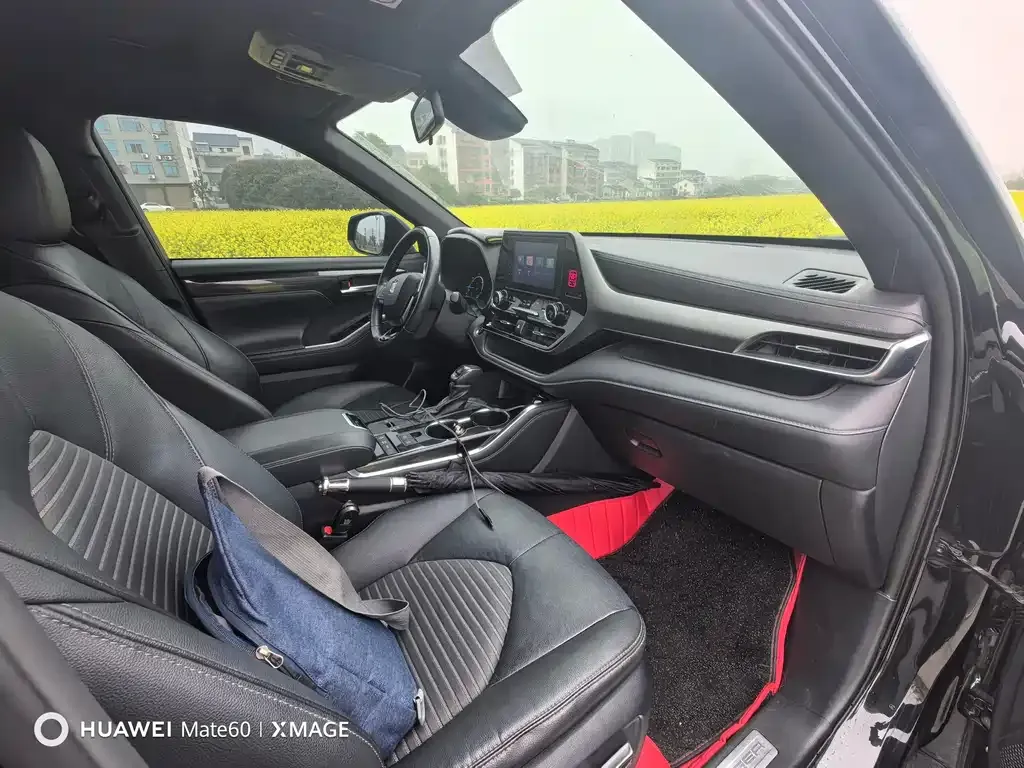 Toyota Crown Kluger 2023 из CN, фото 7