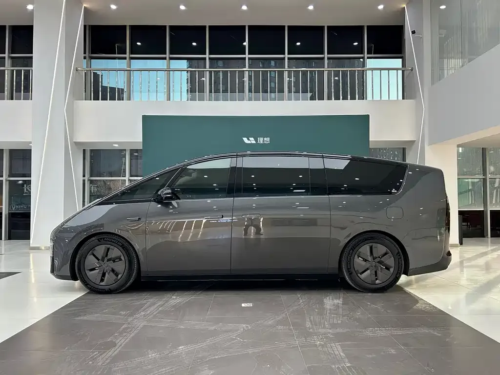 Li Auto Li MEGA 2024 из CN, фото 8