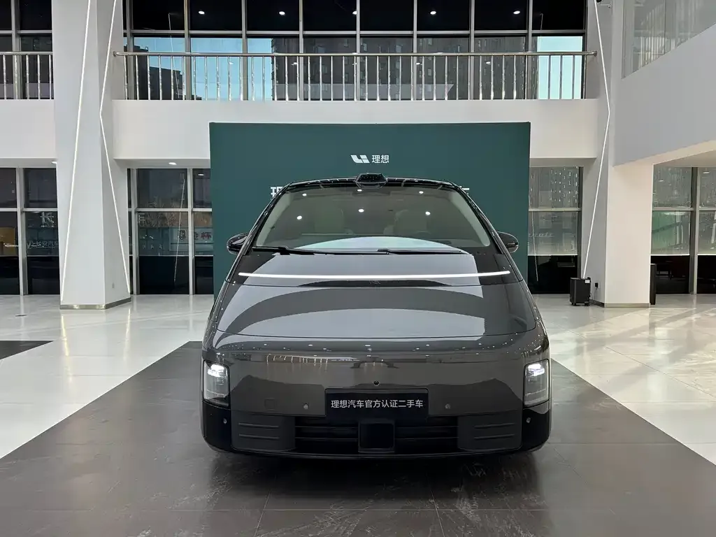 Li Auto Li MEGA 2024 из CN, фото 2