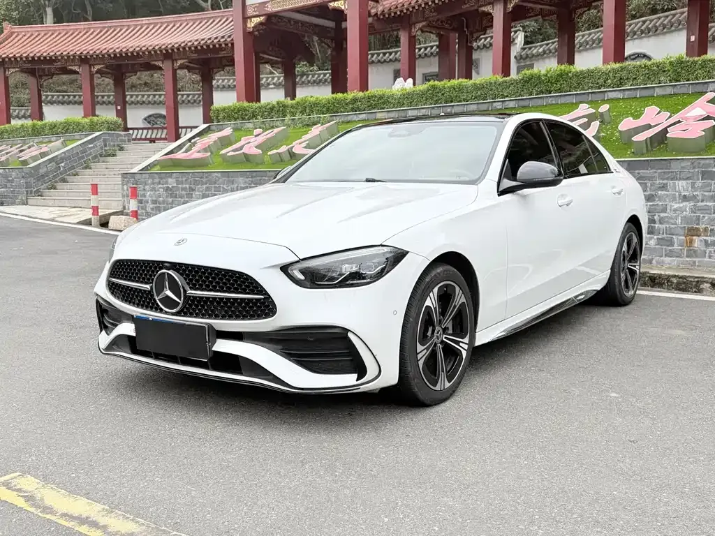 Mercedes-Benz C-Class — фото 1