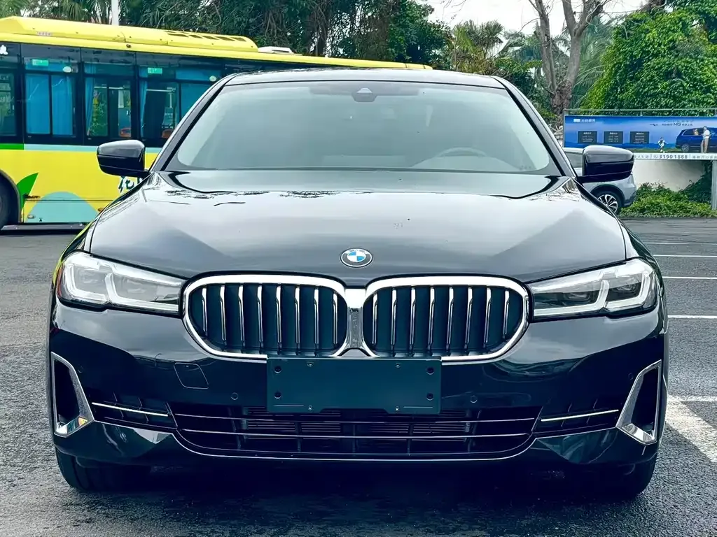 BMW 5 Series — фото 2