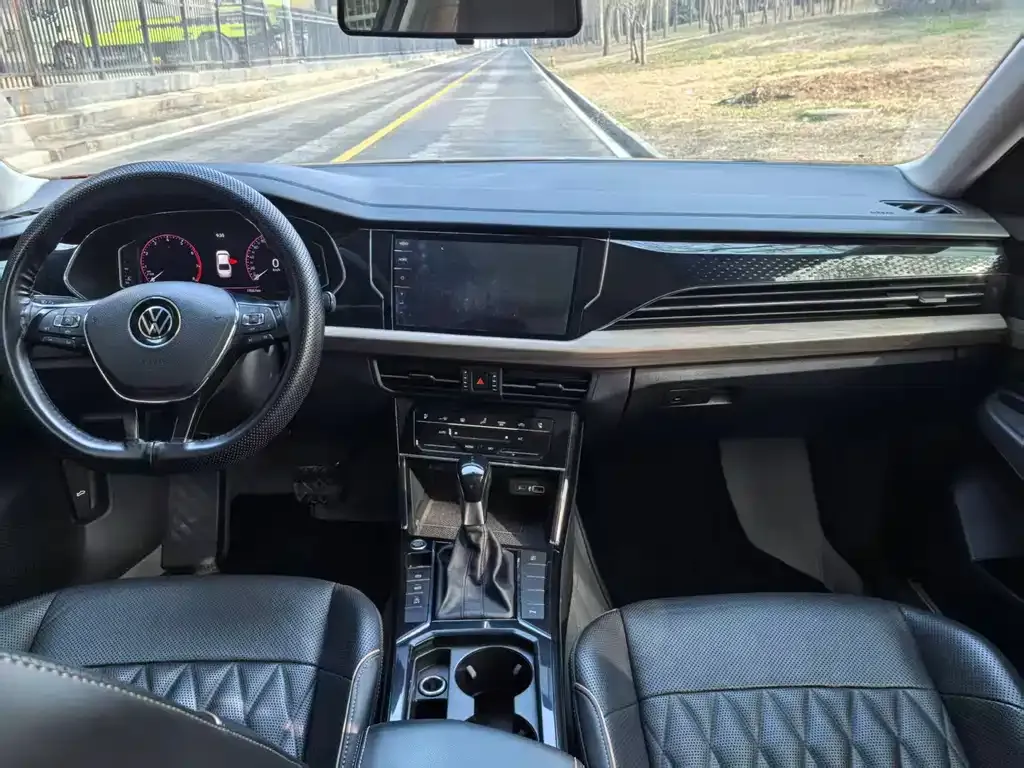Volkswagen Passat — фото 6