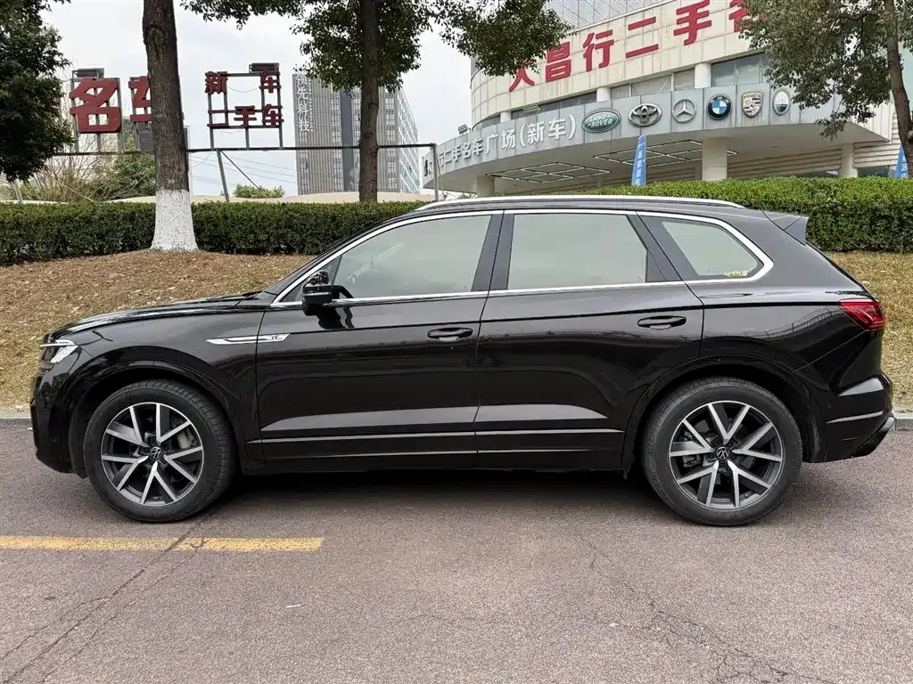 Volkswagen Touareg — фото 4