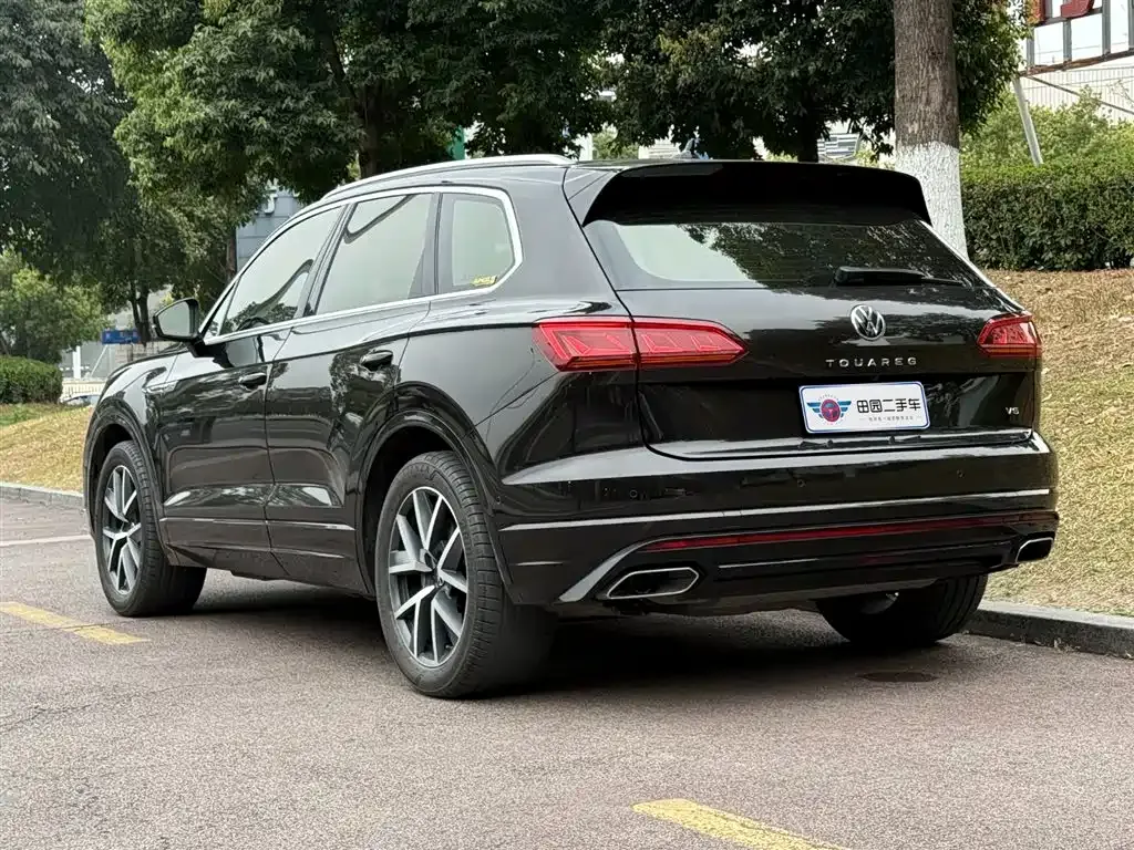 Volkswagen Touareg — фото 5