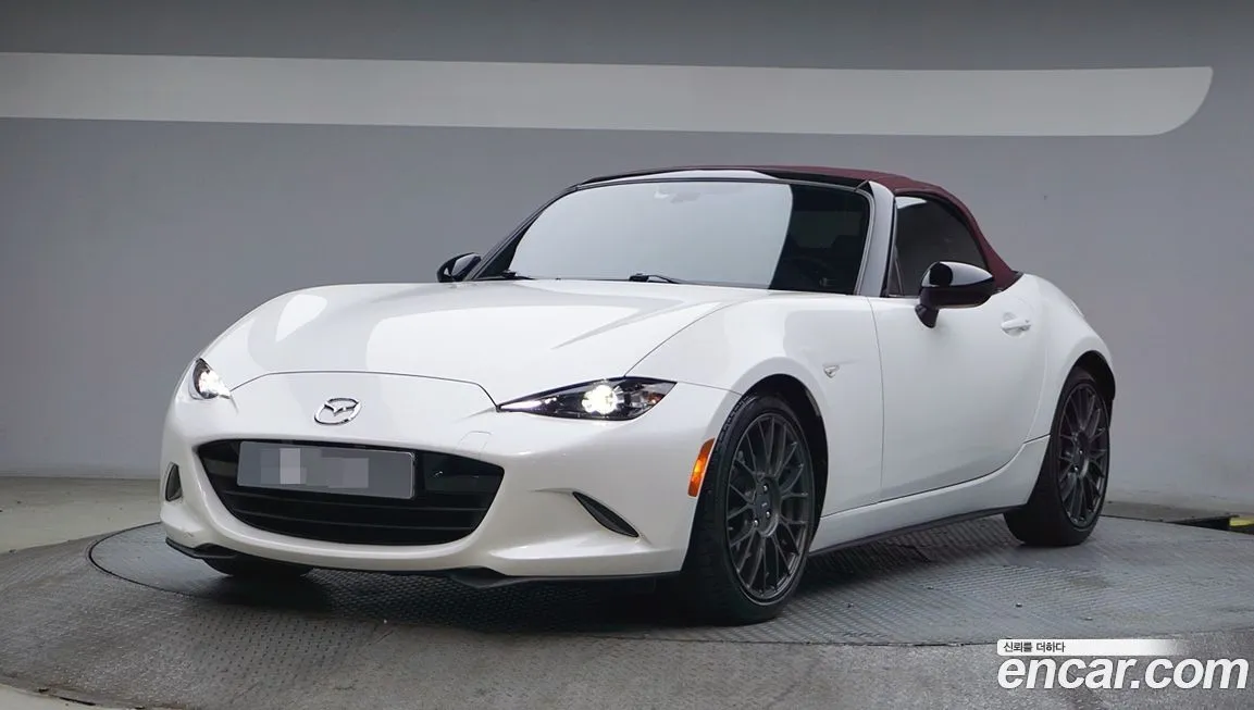 Mazda MX-5 Miata — фото 1
