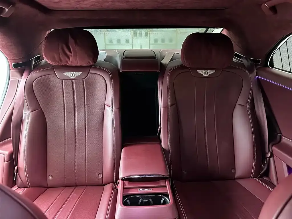 Bentley Flying Spur PHEV — фото 9