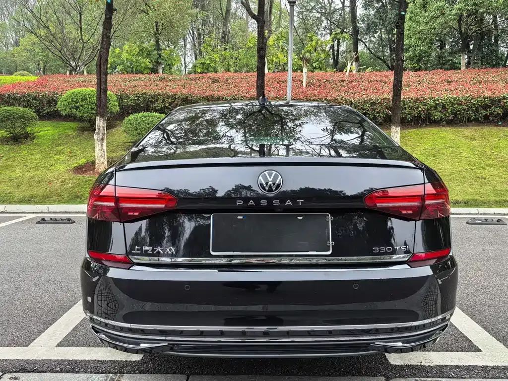 Volkswagen Passat — фото 5