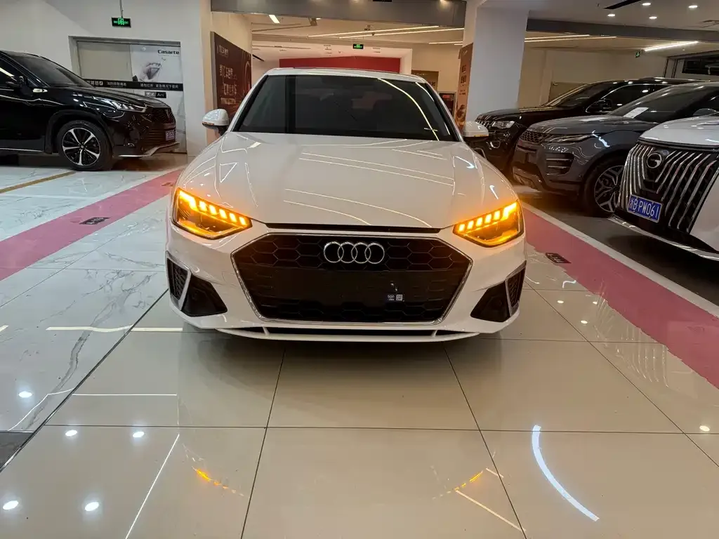 Audi A4L 2023 из CN, фото 8