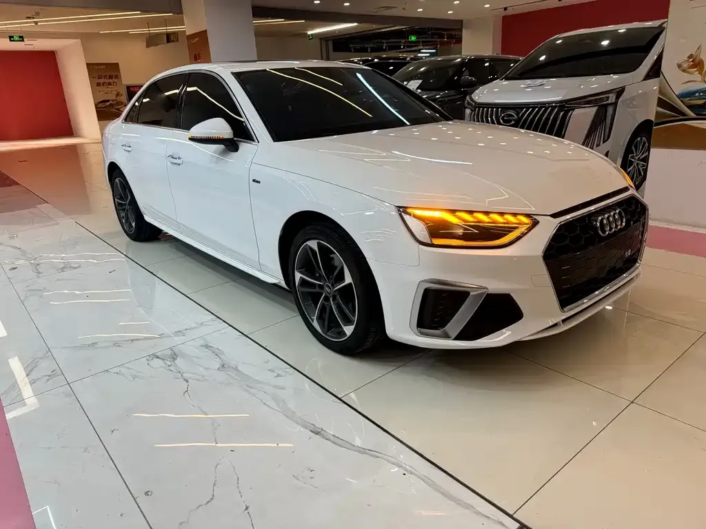 Audi A4L 2023 из CN, фото 6