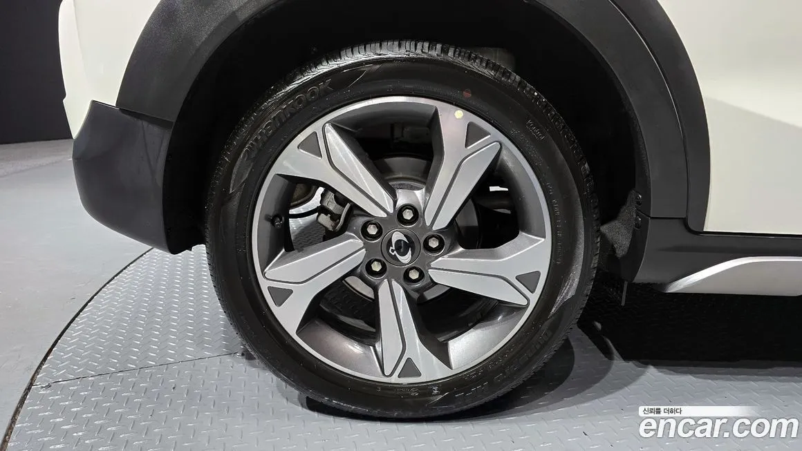 KG Mobility (Ssangyong) TIBOLI 2024 из KR, фото 6