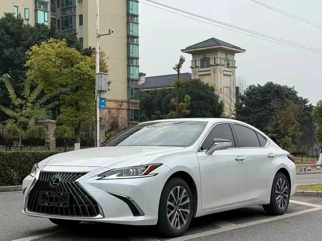 Lexus ES 2024 из CN, фото 1