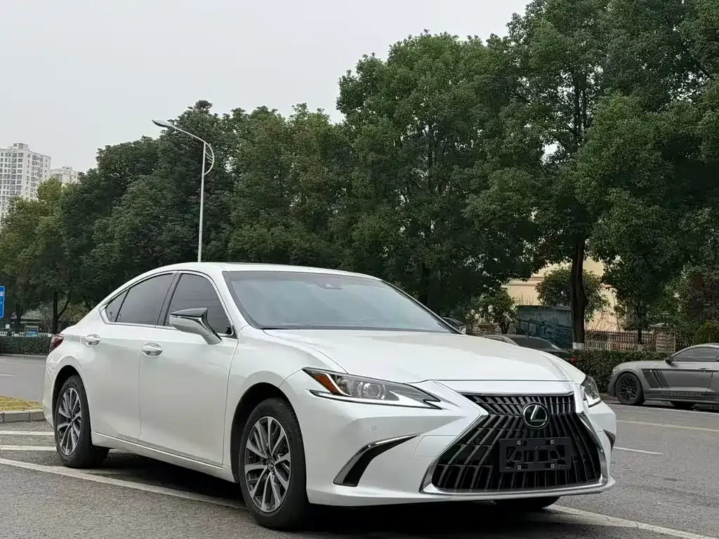 Lexus ES 2024 из CN, фото 4