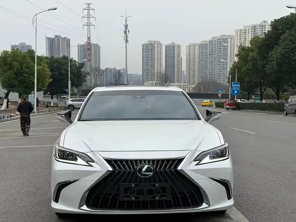 Lexus ES 2024 из CN, фото 9