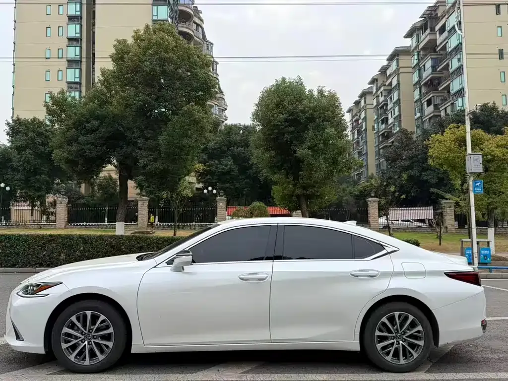 Lexus ES 2024 из CN, фото 10