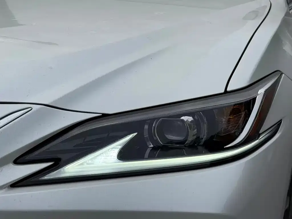 Lexus ES 2024 из CN, фото 2