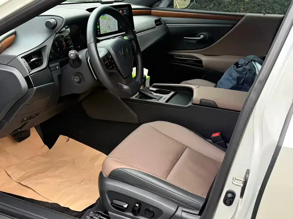 Lexus ES 2024 из CN, фото 3