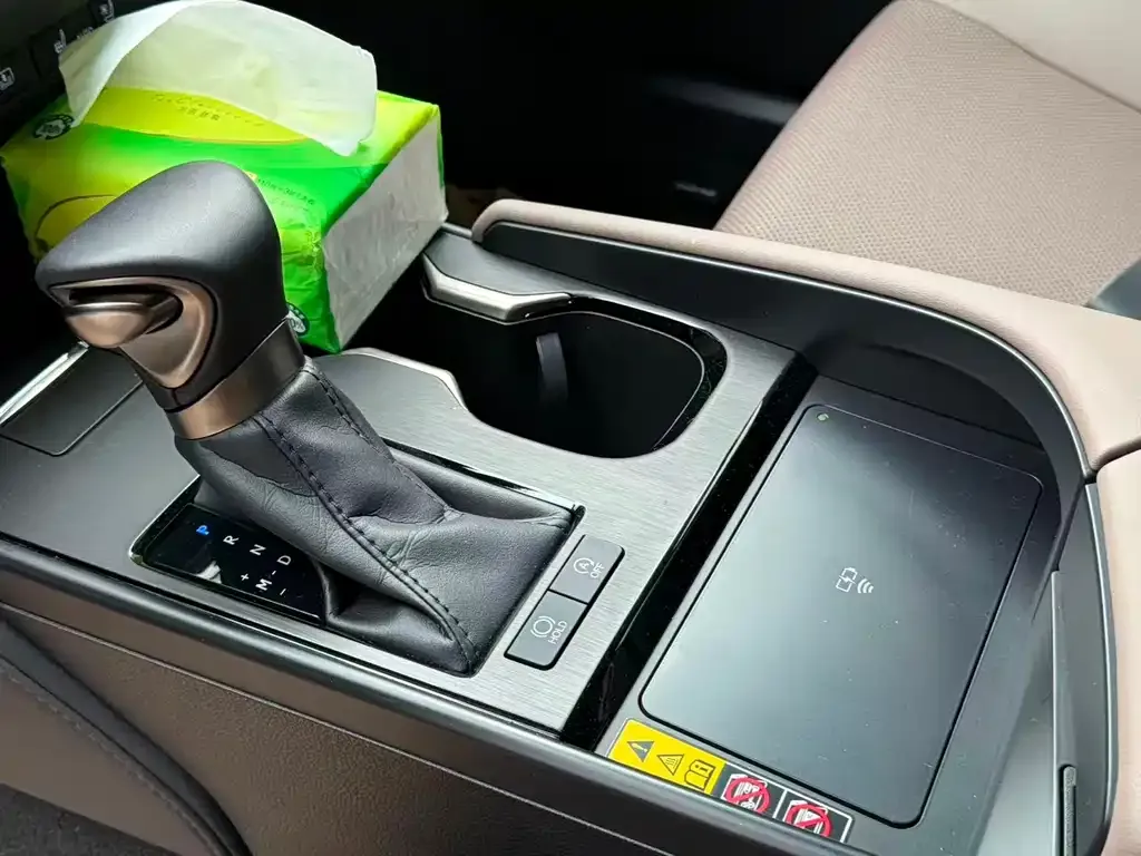 Lexus ES 2024 из CN, фото 5