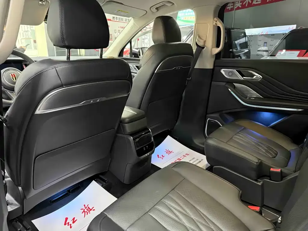 Hongqi HS7 PHEV — фото 9