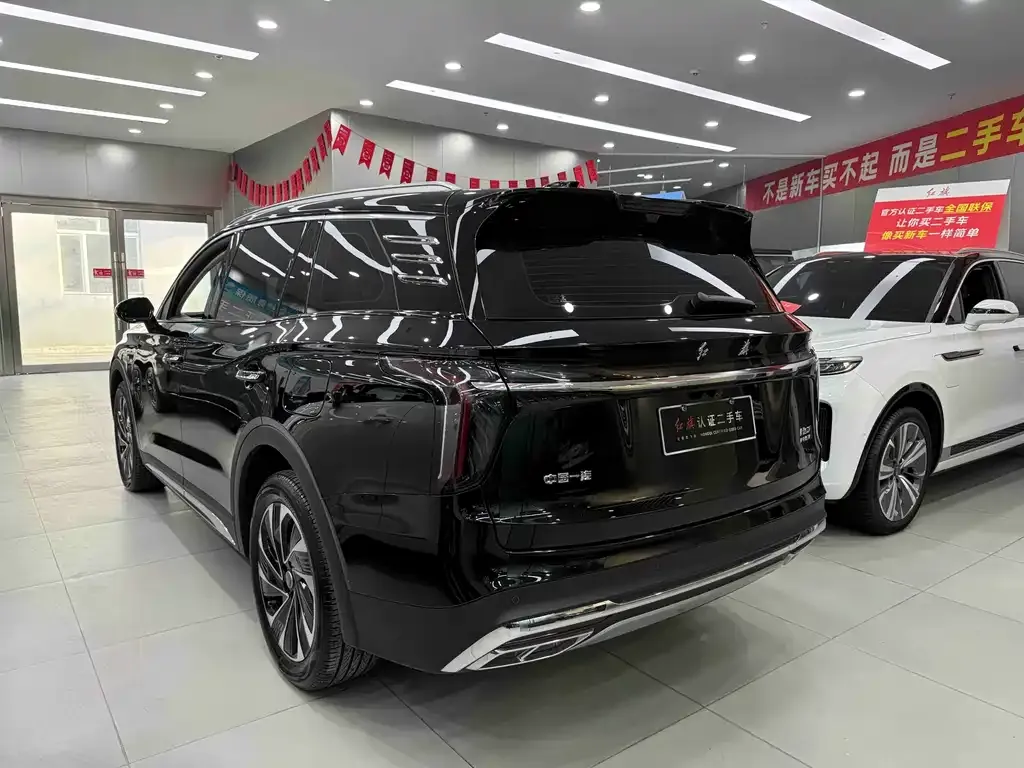 Hongqi HS7 PHEV — фото 3