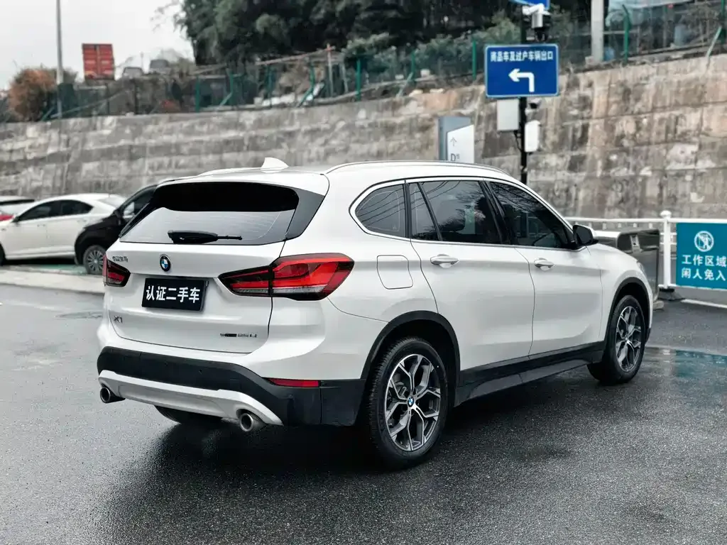 BMW X1 2021 из CN, фото 8