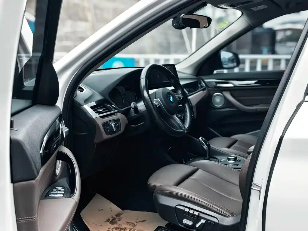 BMW X1 2021 из CN, фото 7