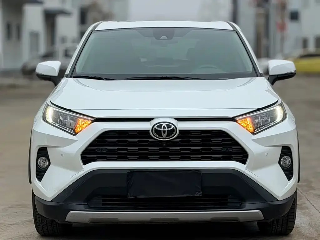 Toyota RAV4 — фото 2