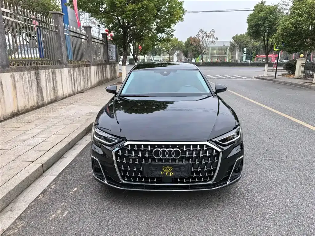Audi A8 — фото 3