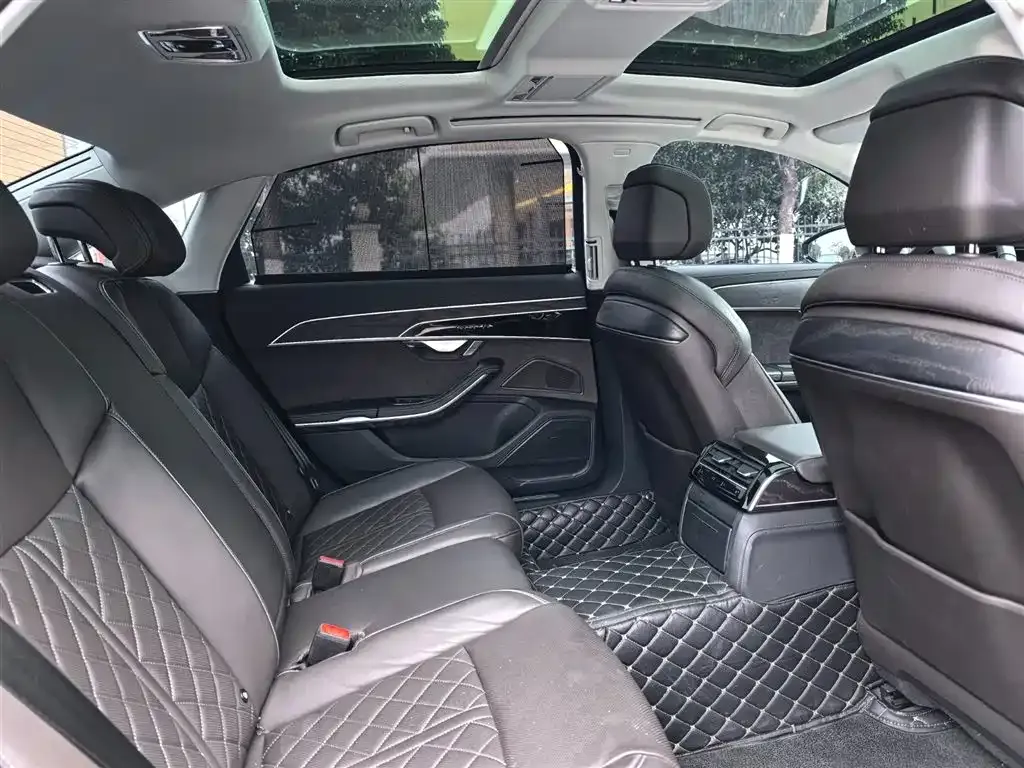 Audi A8 — фото 2