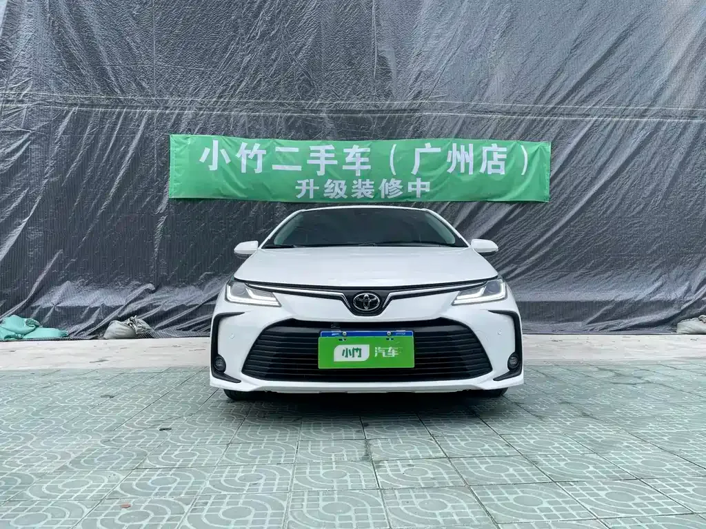 Toyota Corolla — фото 10