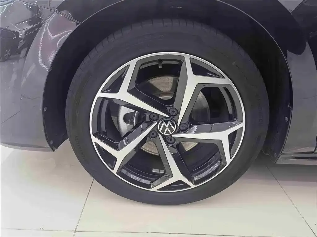 Volkswagen Passat 2024 из CN, фото 6