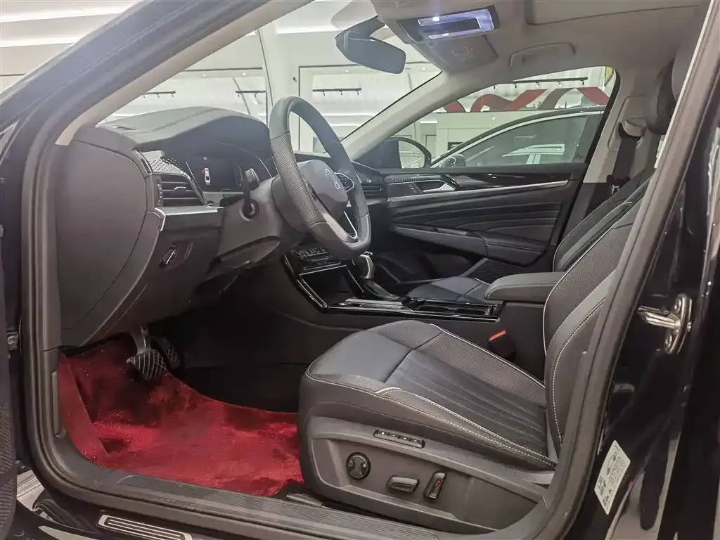 Volkswagen Passat 2024 из CN, фото 5