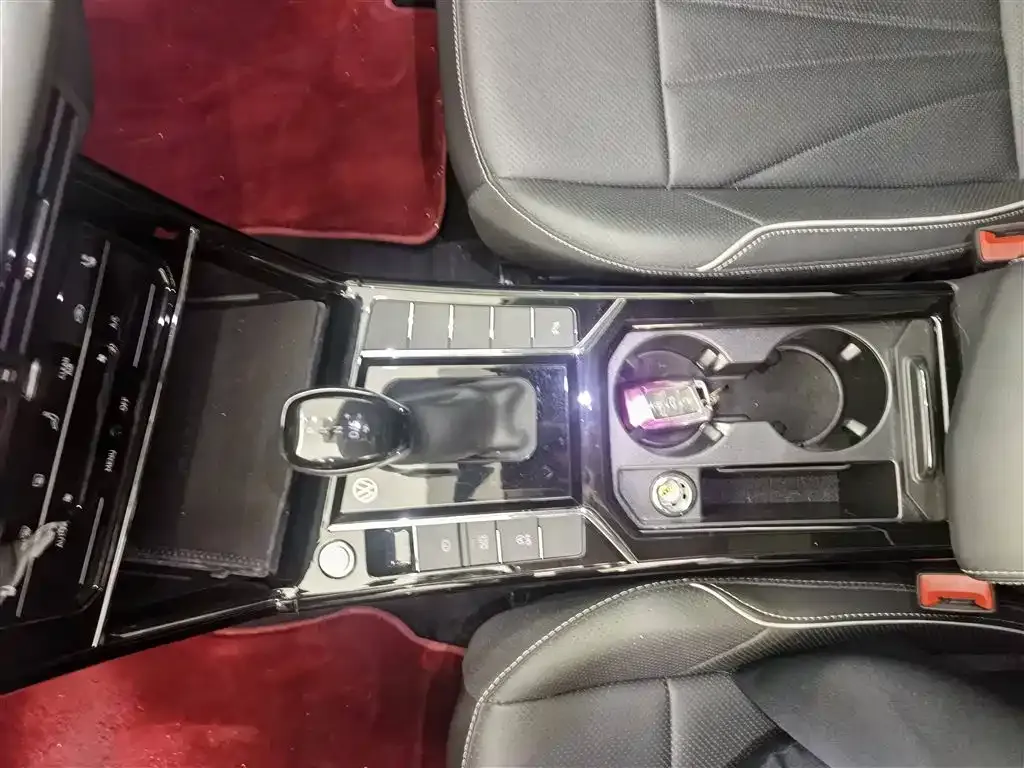 Volkswagen Passat 2024 из CN, фото 4