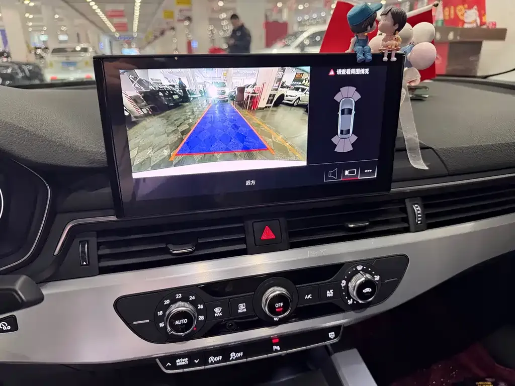 Audi A4L 2022 из CN, фото 8