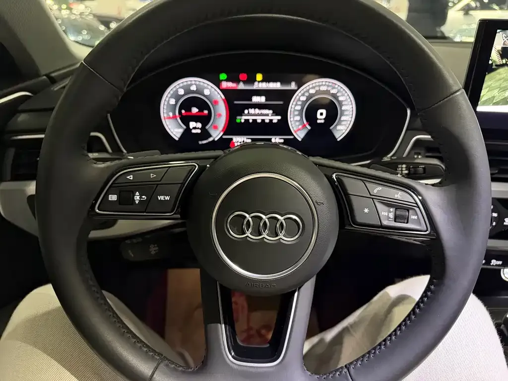 Audi A4L 2022 из CN, фото 10
