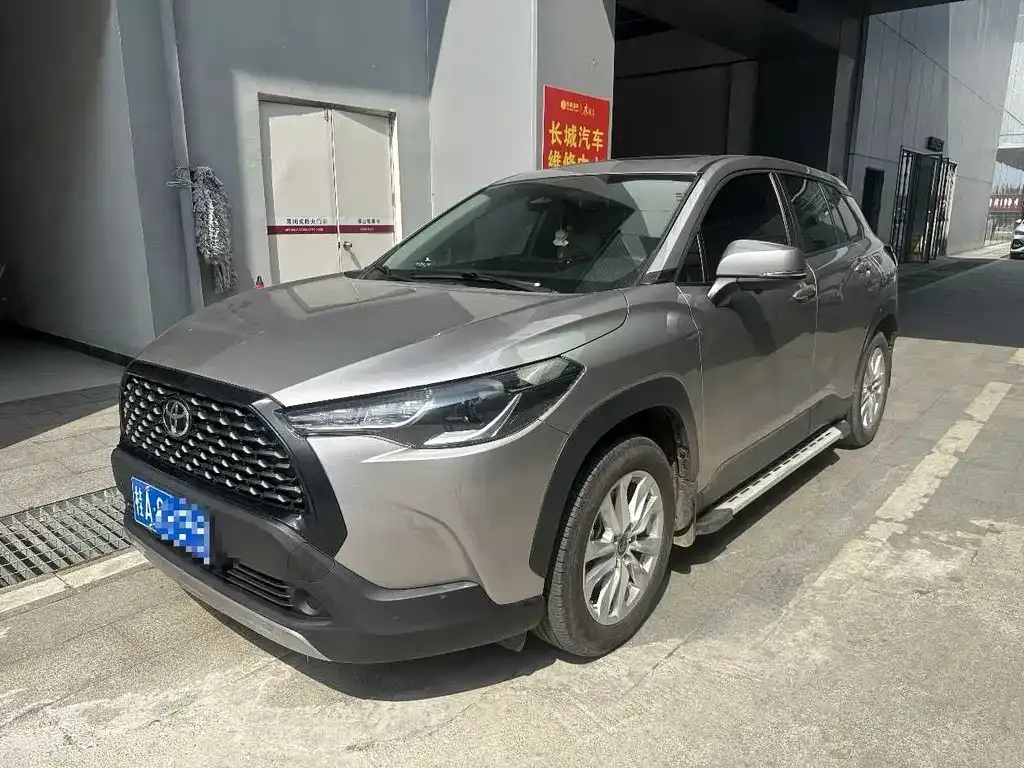 Toyota Corolla Cross — фото 1