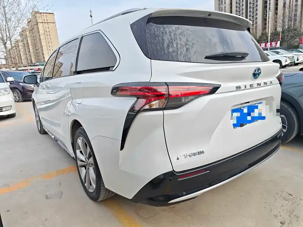 Toyota Sienna 2023 из CN, фото 9
