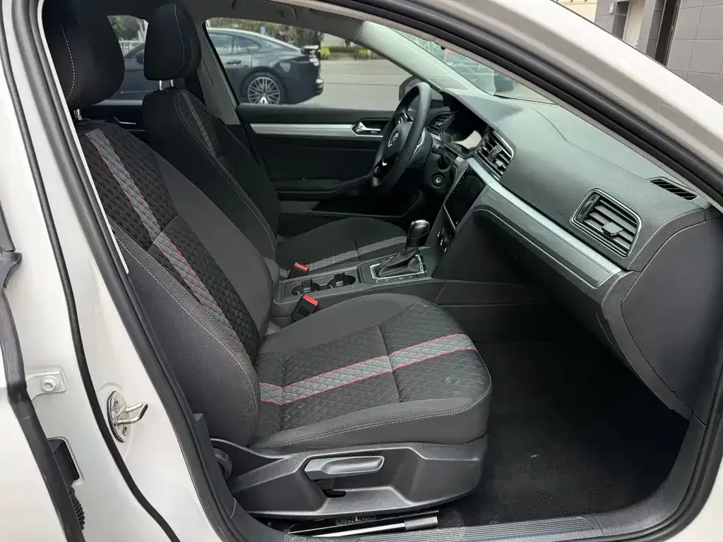Volkswagen Lamando 2022 из CN, фото 3