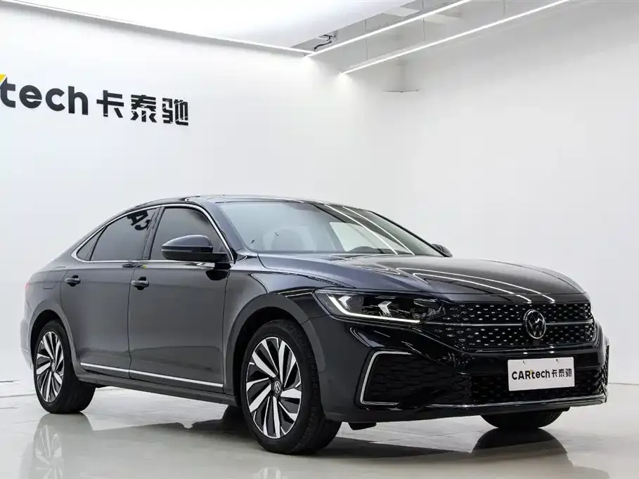 Volkswagen Passat — фото 8