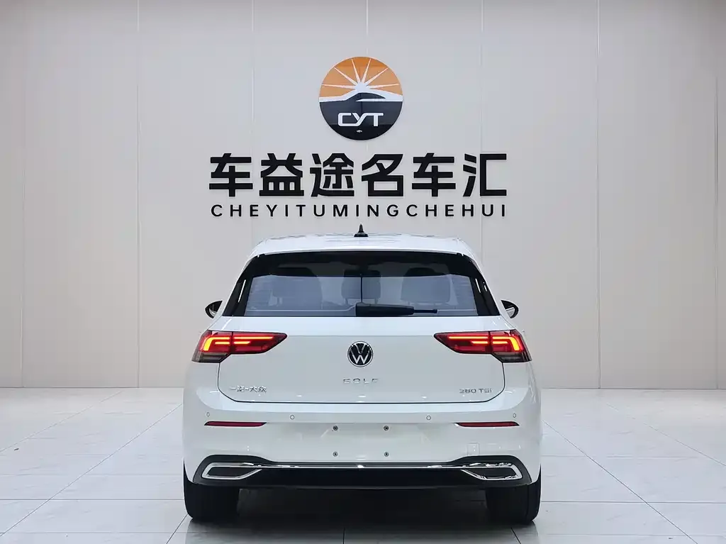 Volkswagen Golf 2023 из CN, фото 5