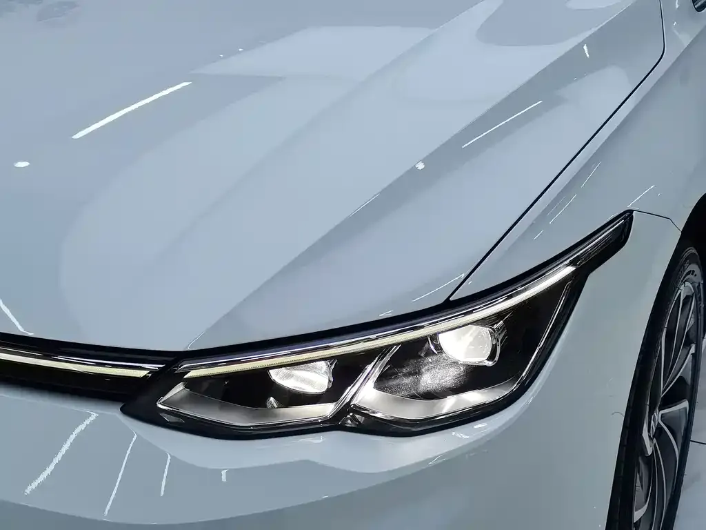Volkswagen Golf 2023 из CN, фото 6