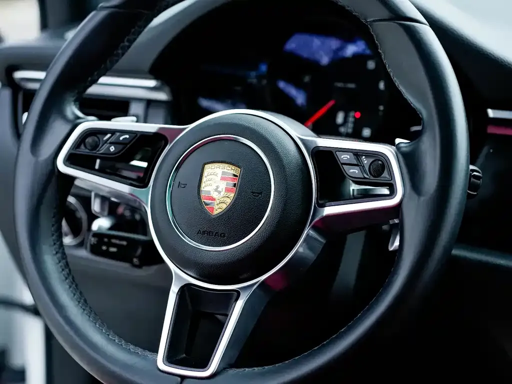 Porsche Macan — фото 7
