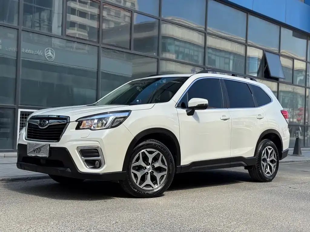 Subaru Forester — фото 1