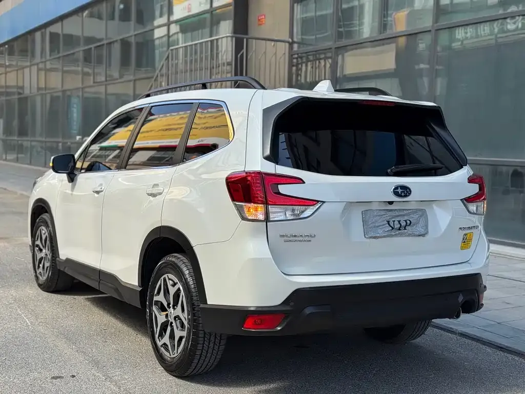 Subaru Forester — фото 3