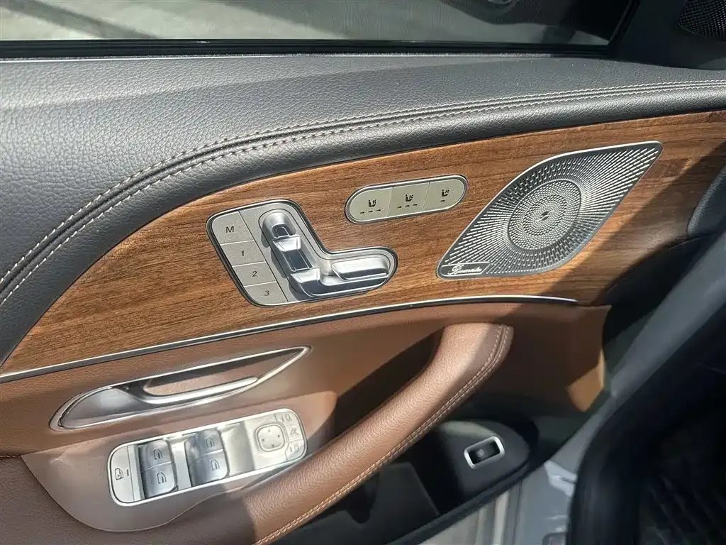 Mercedes-Benz GLE — фото 9